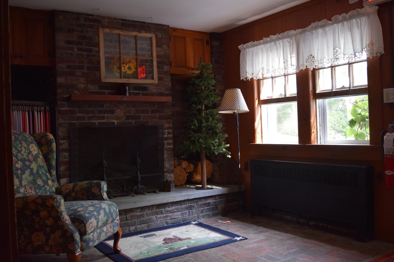The New Hampshire Mountain Inn Wilmot Extérieur photo