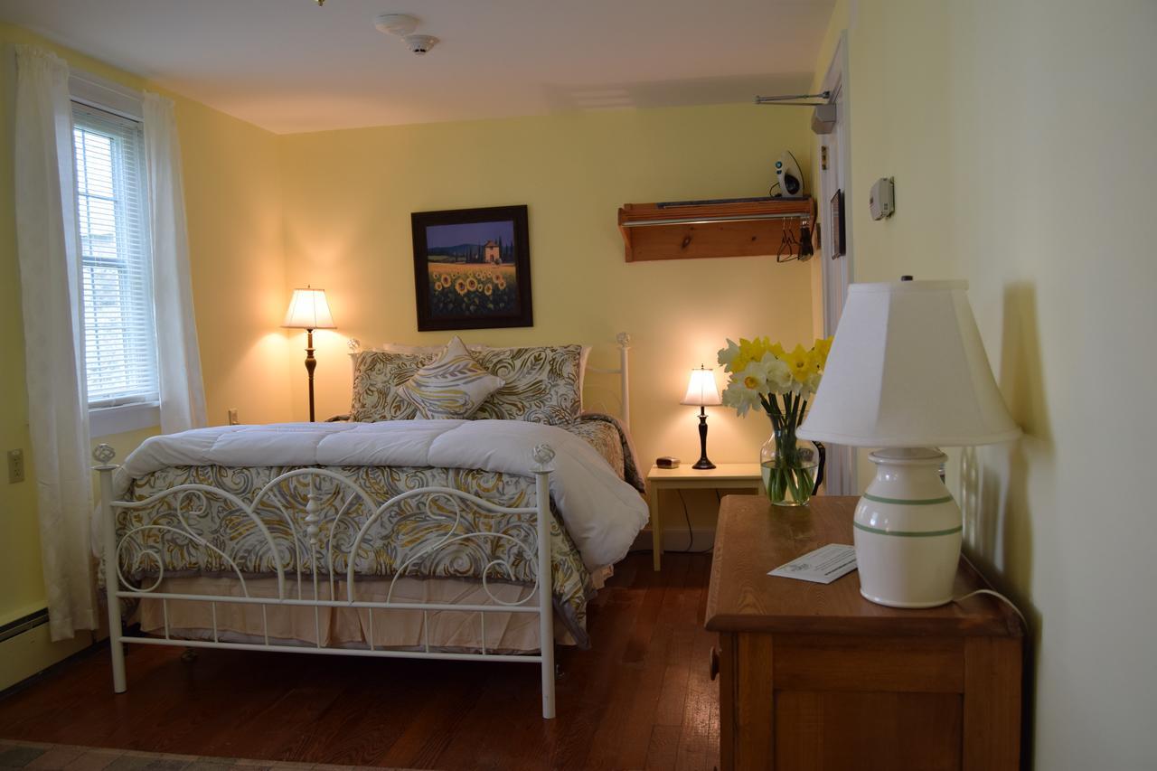 The New Hampshire Mountain Inn Wilmot Extérieur photo