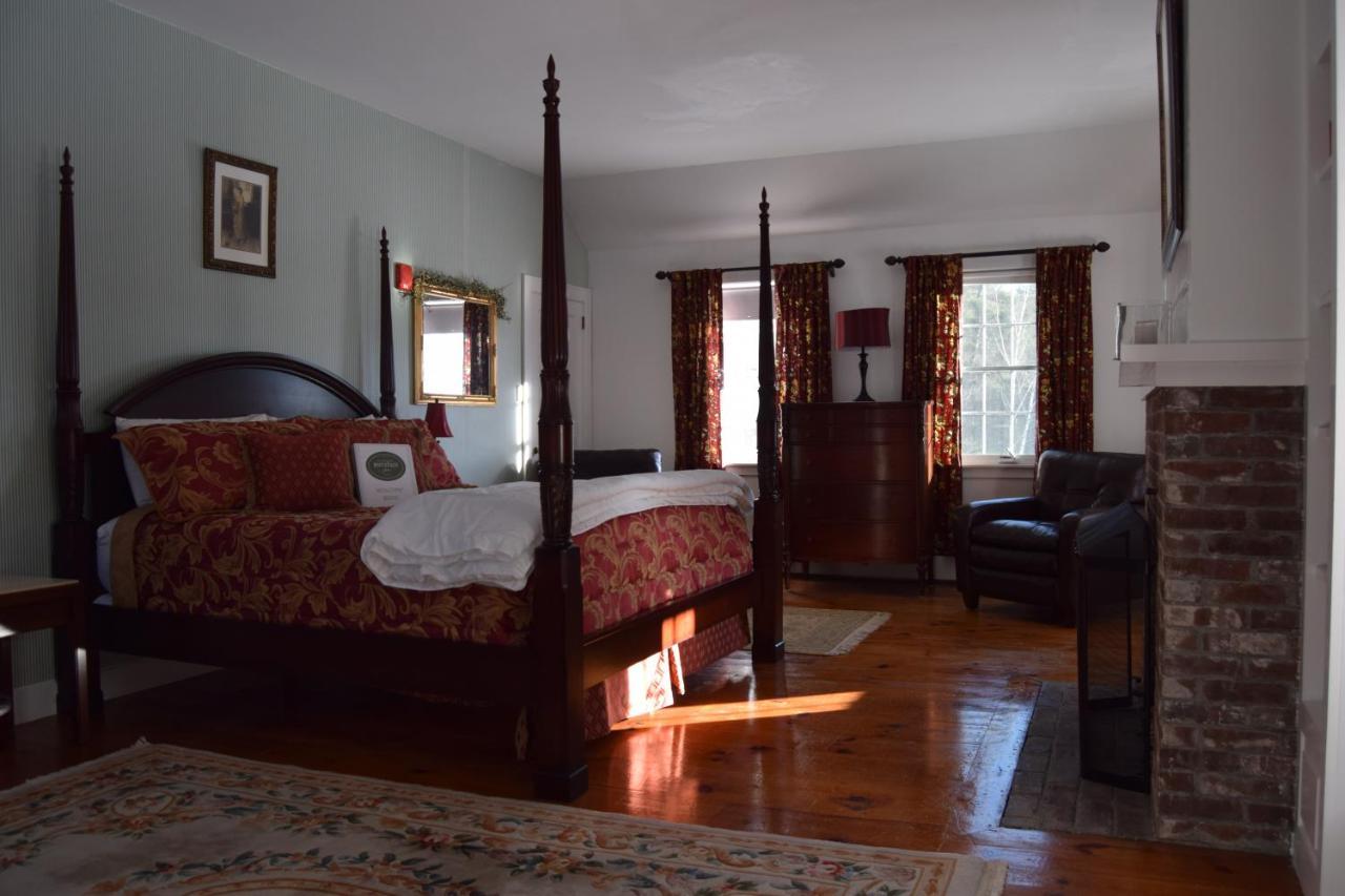 The New Hampshire Mountain Inn Wilmot Extérieur photo