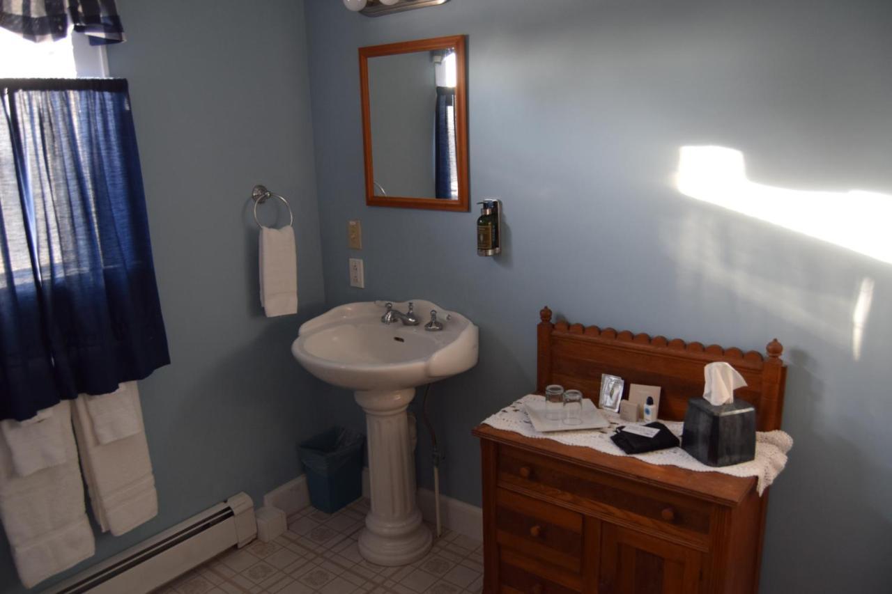 The New Hampshire Mountain Inn Wilmot Extérieur photo