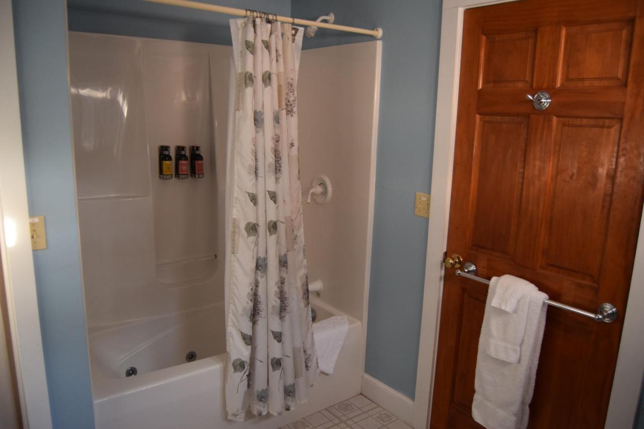 The New Hampshire Mountain Inn Wilmot Extérieur photo